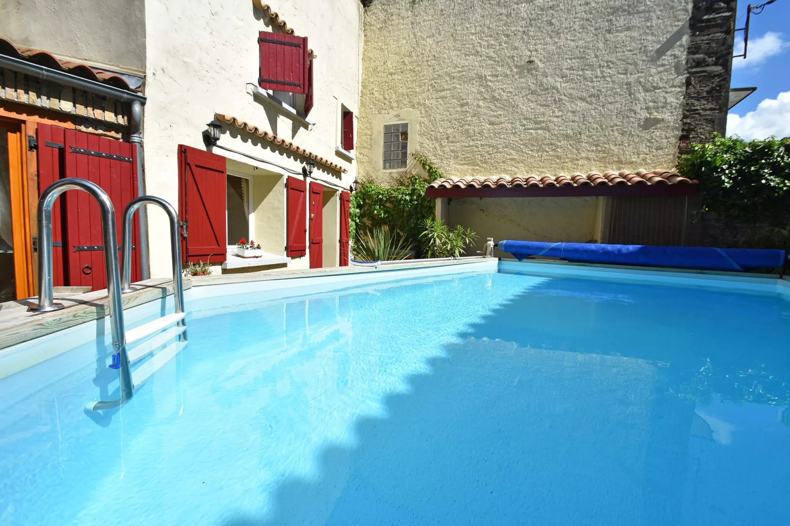 Vakantiehuis met zwembad in Cuxac-Cabardès-Zwembad