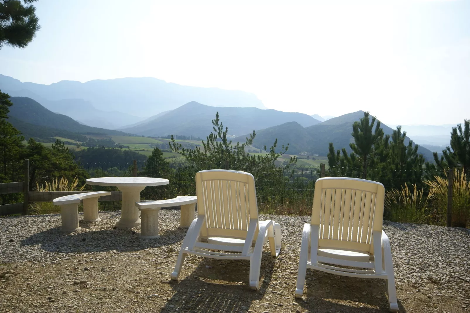 Maison de vacances - MARIGNAC-EN-DIOIS-Terrasbalkon