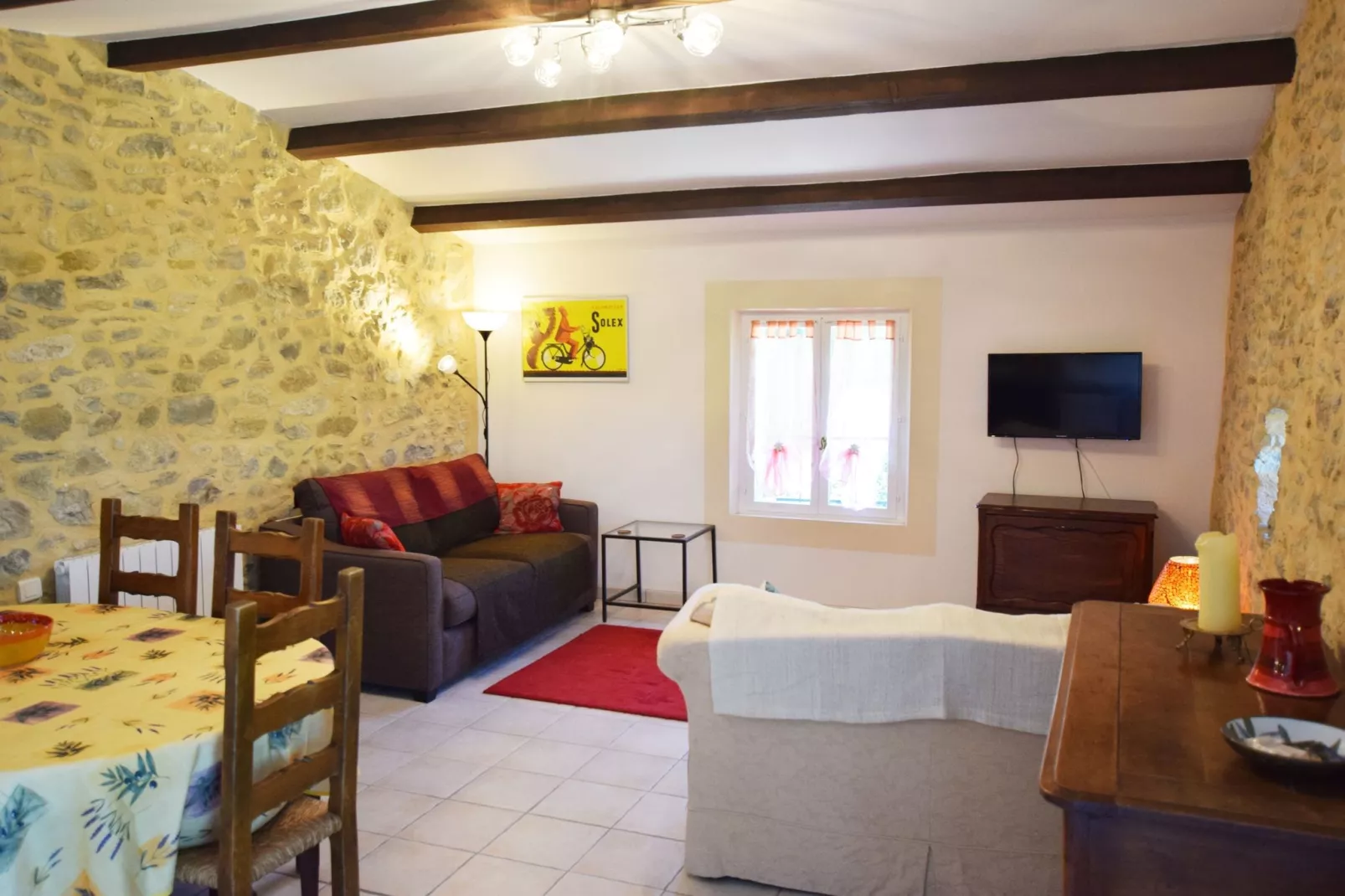Gite 2 - Pont de Barret 4pers-Woonkamer