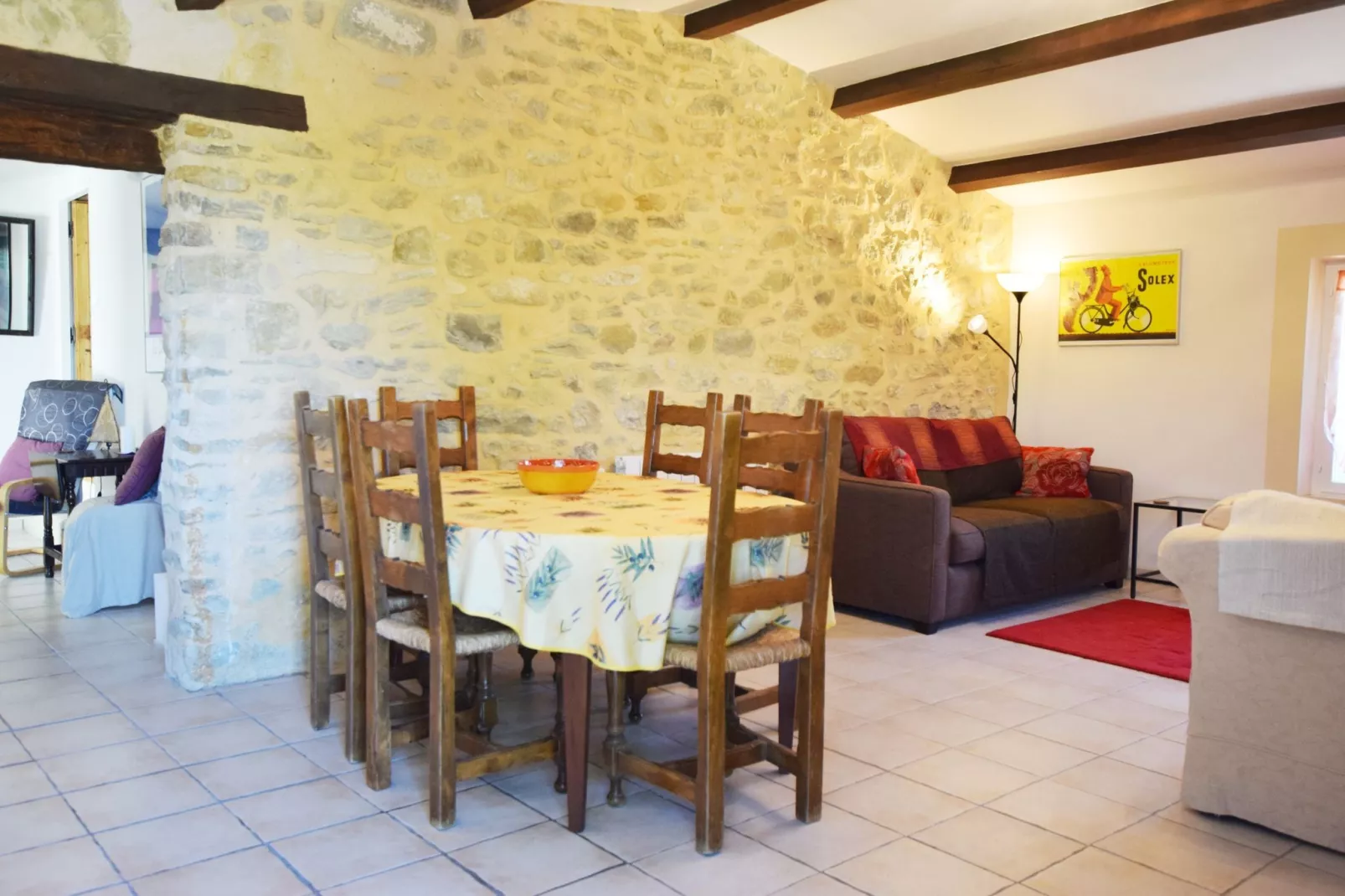 Gite 2 - Pont de Barret 4pers-Eetkamer