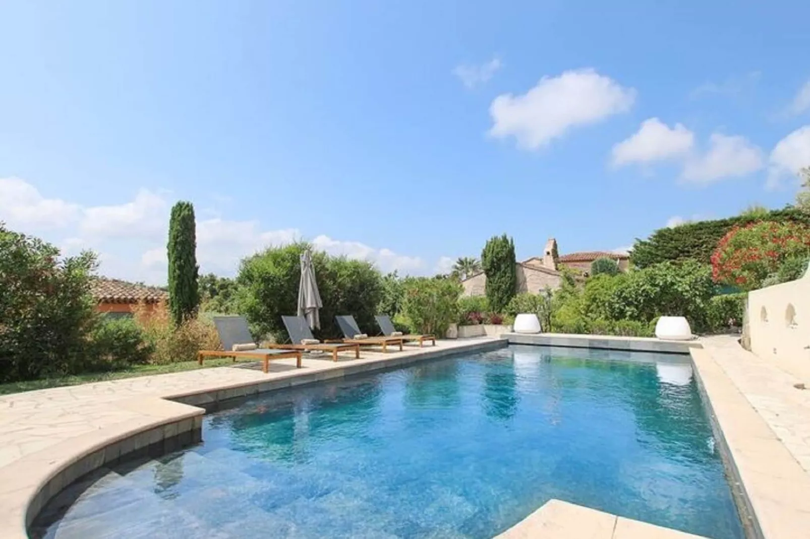 poolofhouse
