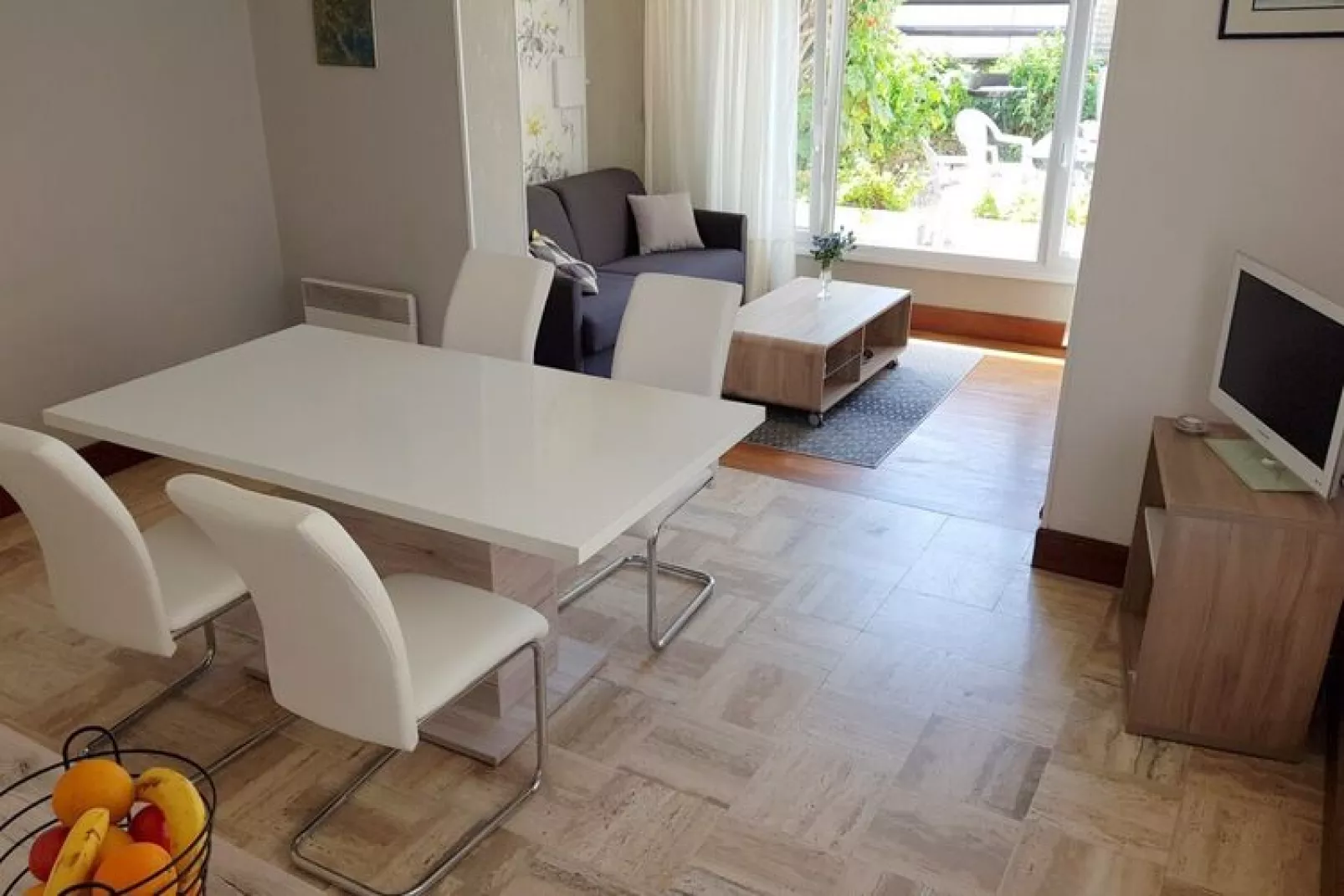 Holiday flat, Arromanches-les-Bains-SLOOP - app. au rez-de-chaussée-Woonkamer