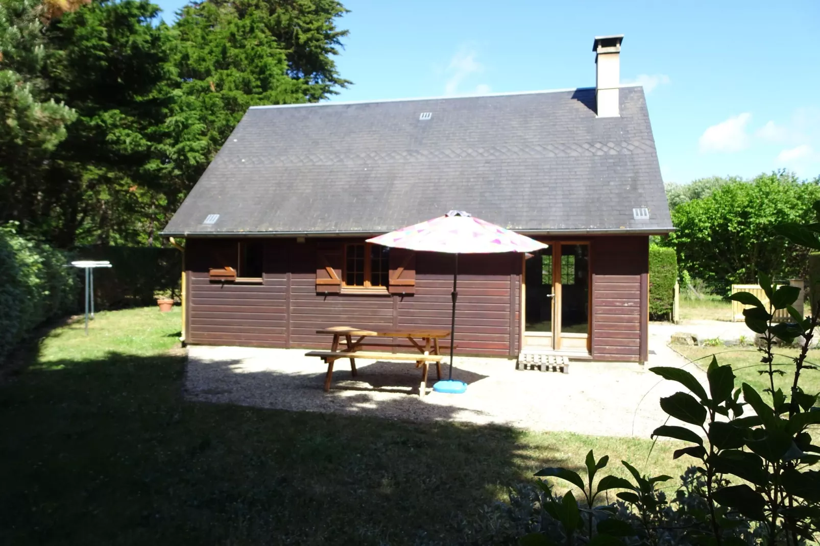 Holiday home Denneville-Buitenkant zomer