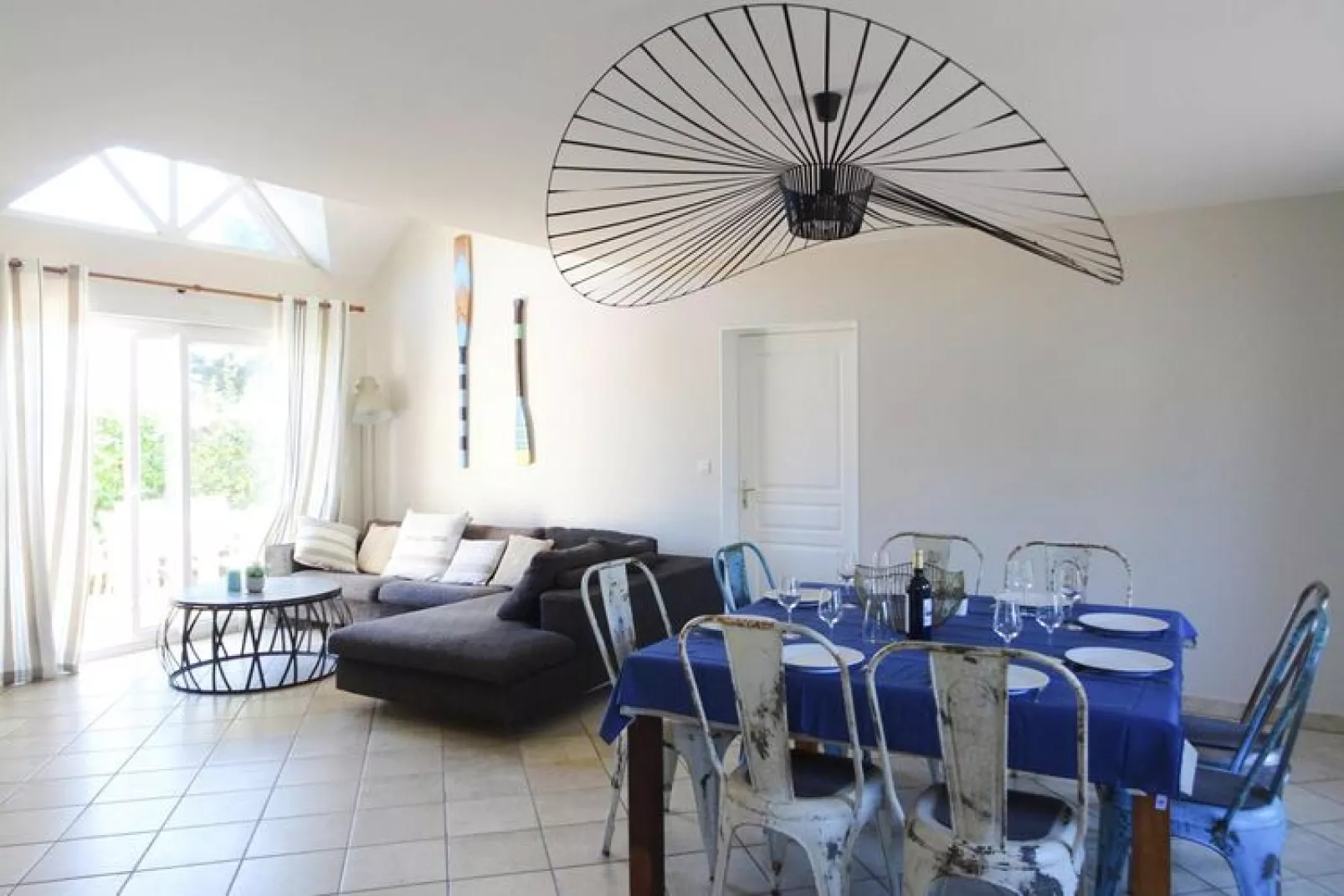 Holiday home Saint-Germain-sur-Ay-Woonkamer