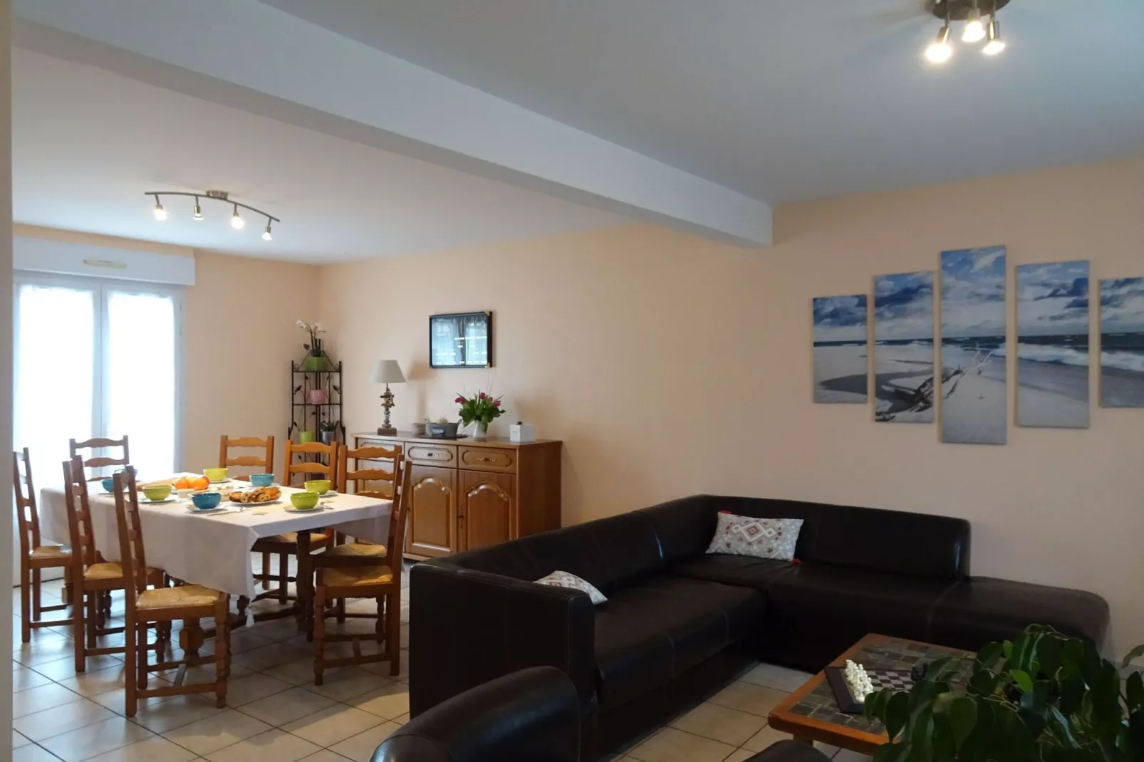 Holiday home Barneville-Carteret-Eetkamer