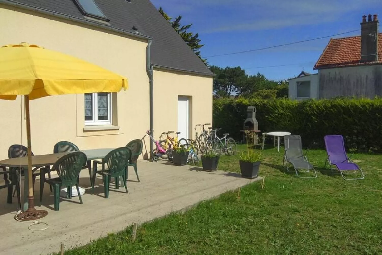 Holiday home Barneville-Carteret-Buitenkant zomer