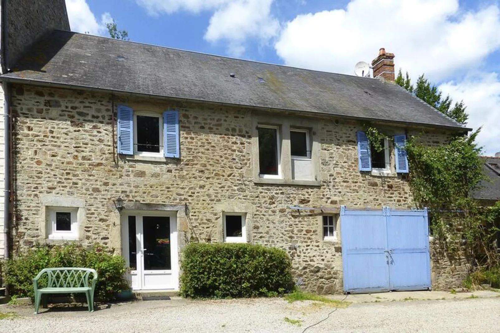 Semi-detached house St Sauveur-le-Vicomte--Buitenkant zomer