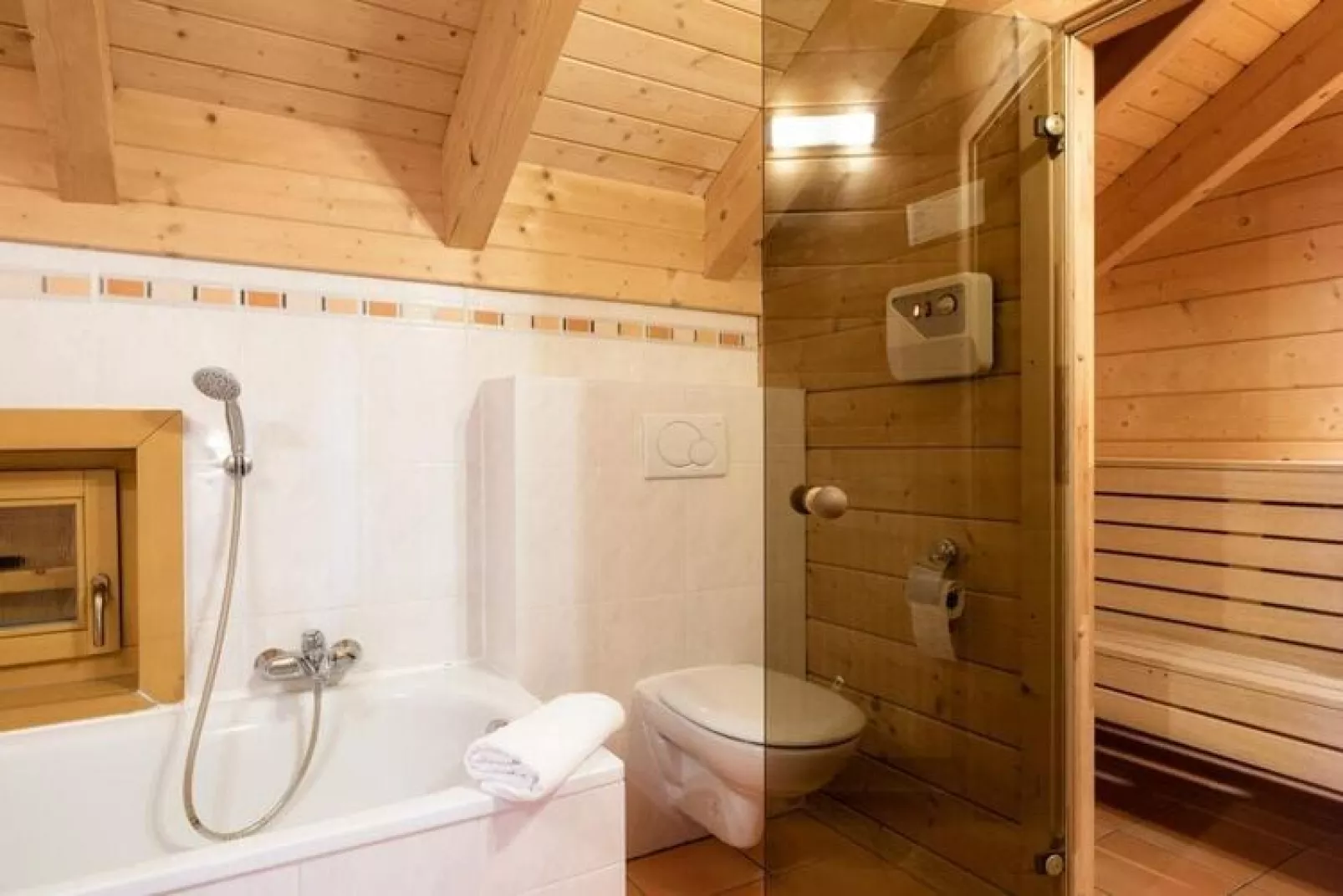 Koralpe mit Sauna-Badkamer