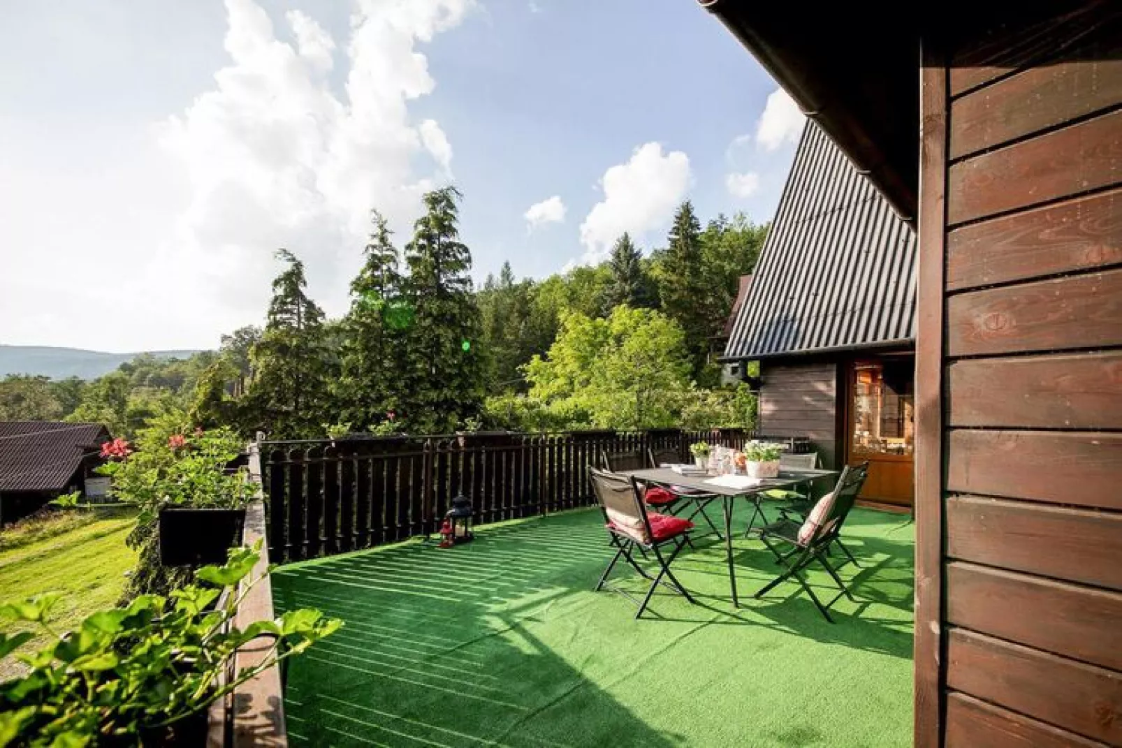 Holiday home in the mountains in Stroza for 8 persons KUS-Tuinen zomer