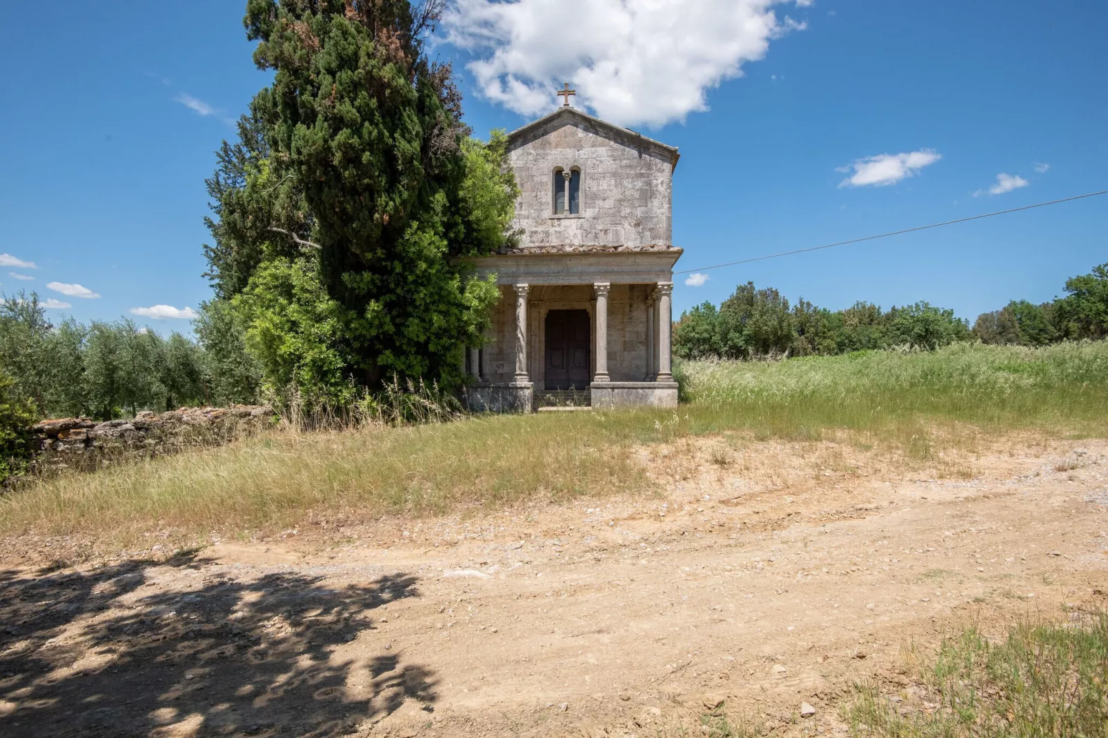 Rustiek appartement in Rapolano Terme met zwembad - Gebieden zomer 1km
