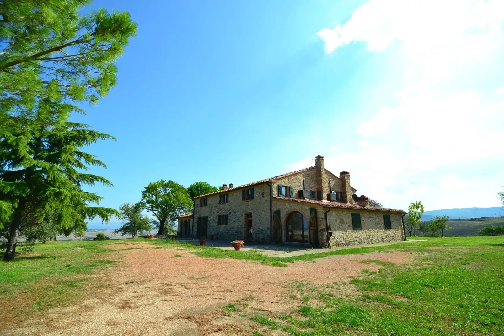 Podere San Giovanni-Buitenkant zomer