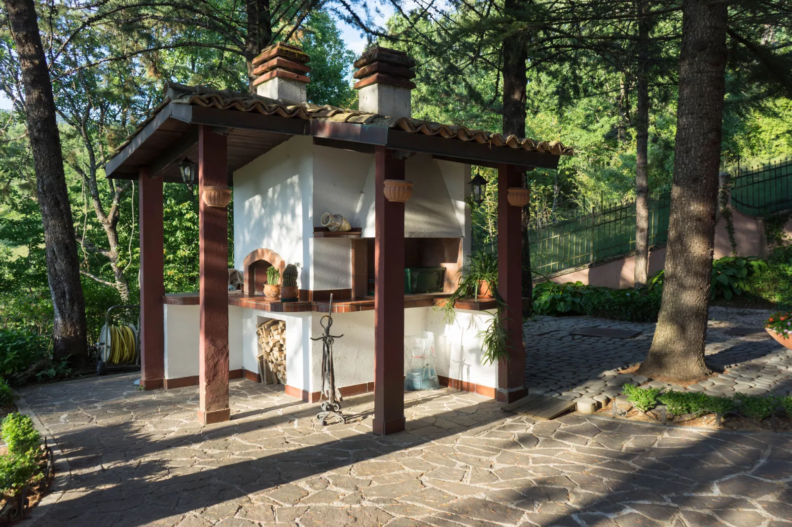 Appartamento in Villa con Giardino e Piscina