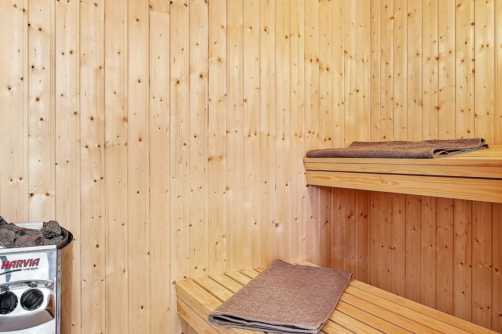 18 persoons vakantie huis in Højby-Sauna