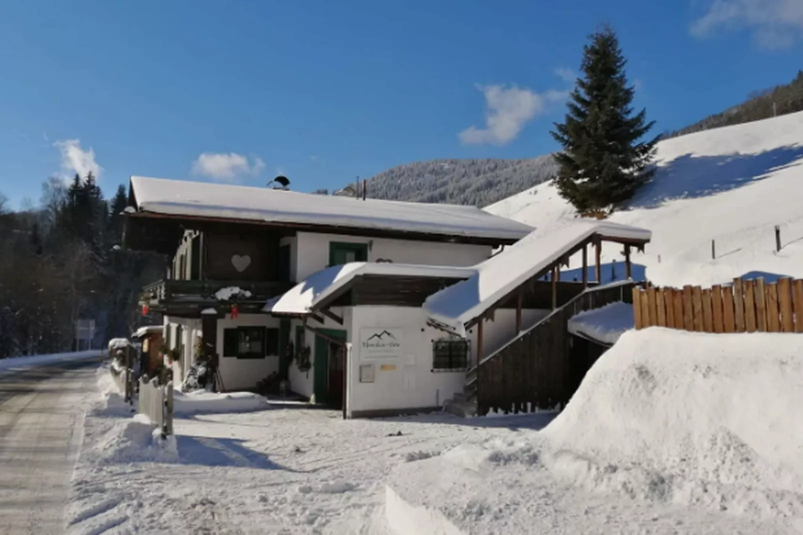 Mountain-View Appartement with Garden inkl Hochkönigcard-Exterieur winter