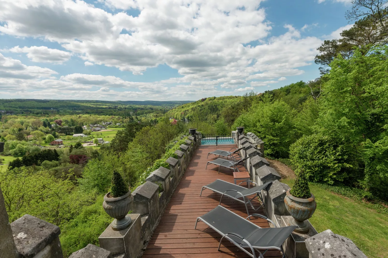 Le Chateau de Balmoral - 22 pers-Terrasbalkon