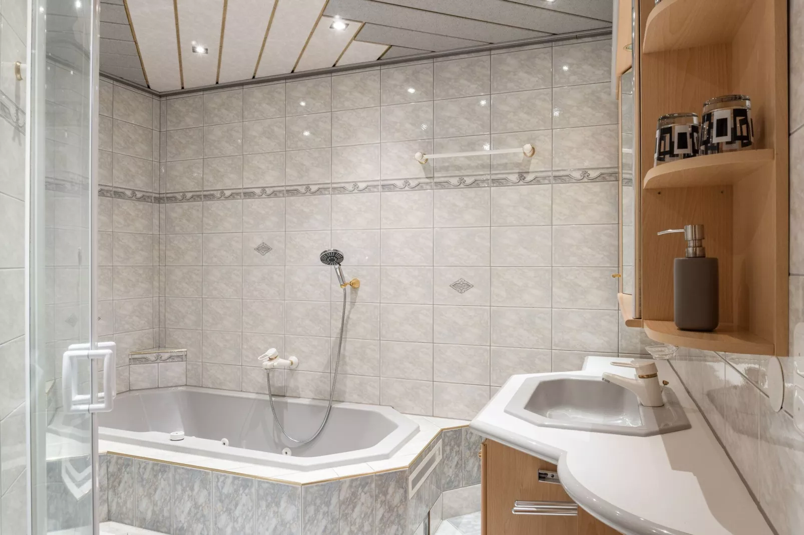 Appartement Werner-Badkamer