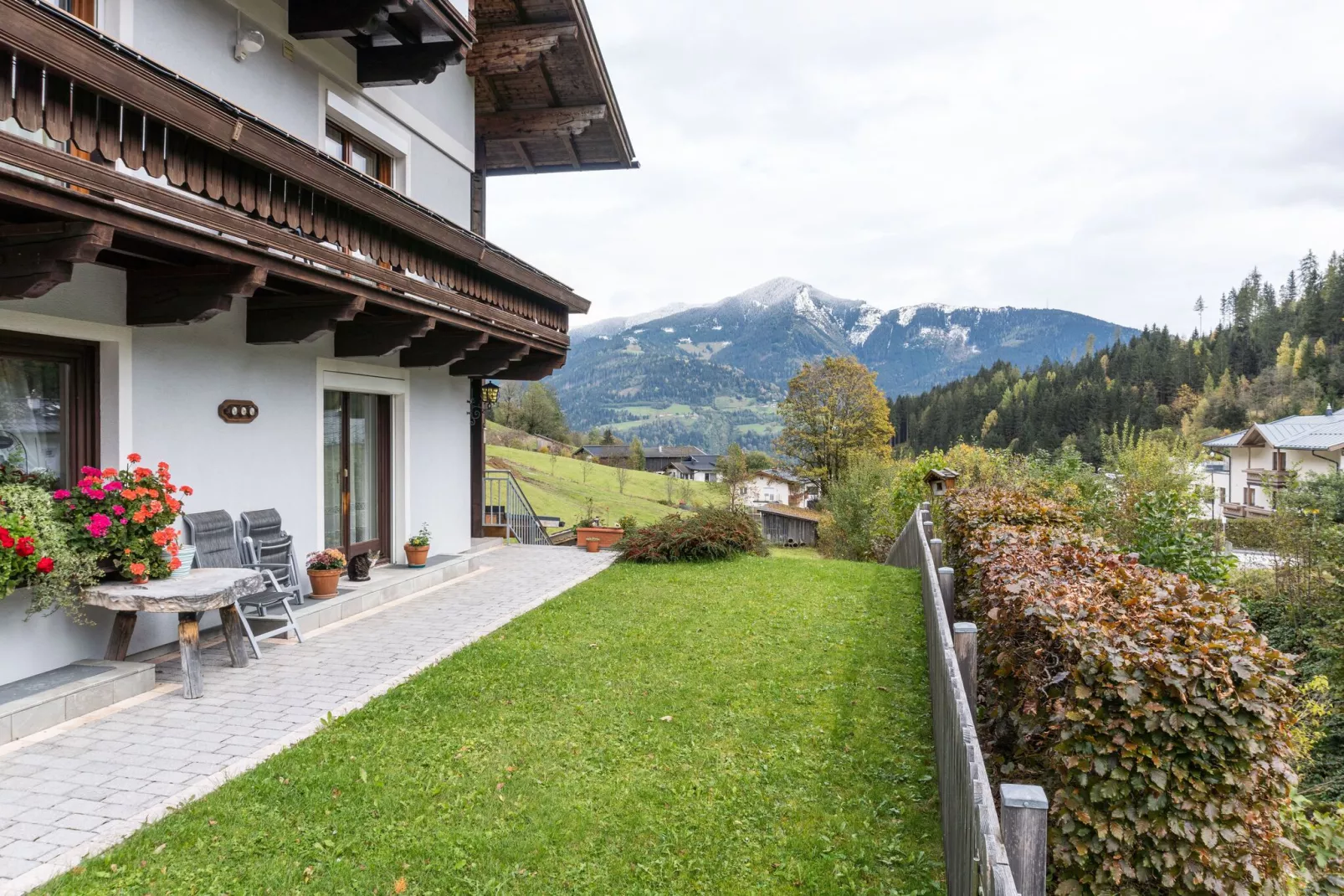 Appartement Werner-Tuinen zomer
