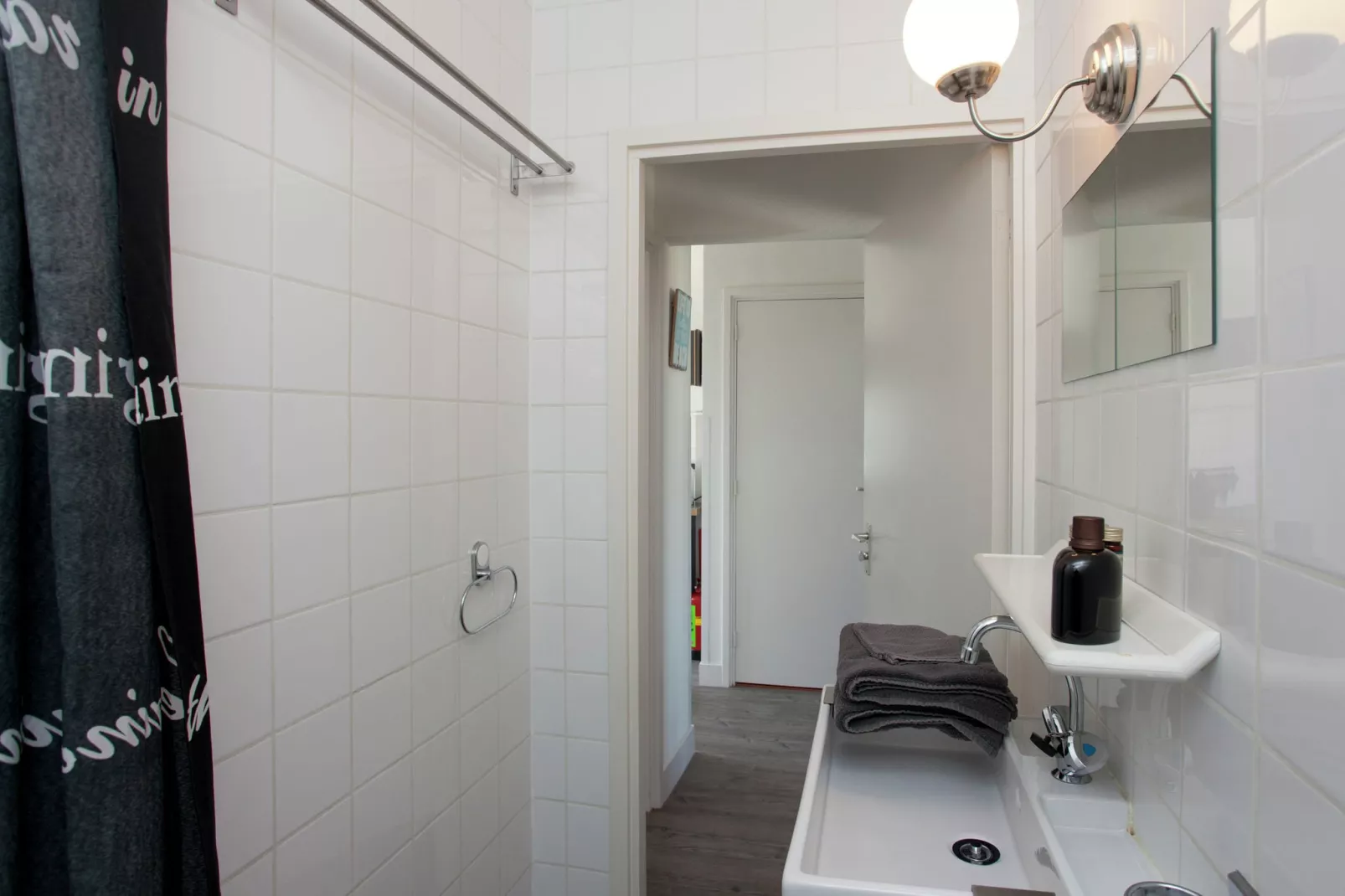 Gezellig appartement in Nederland dicht bij het strand-Badkamer