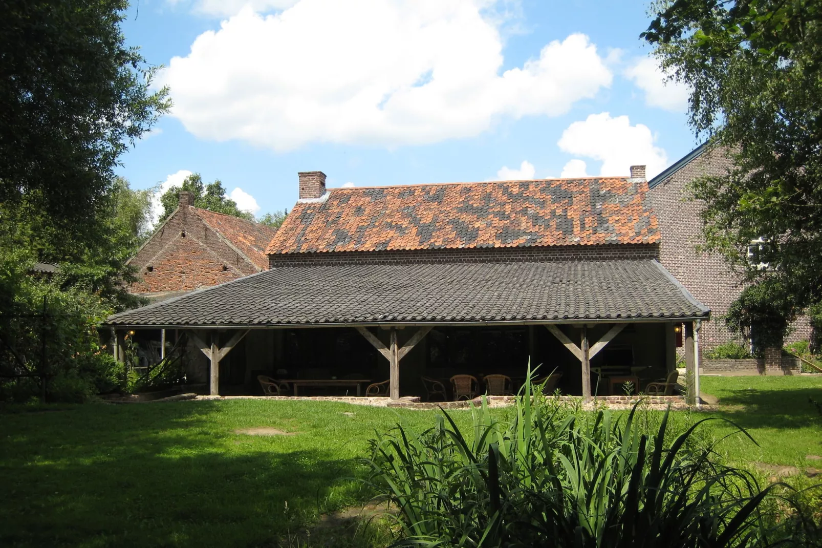 Hoeve de Schoor - Bakhuys-Buitenkant zomer
