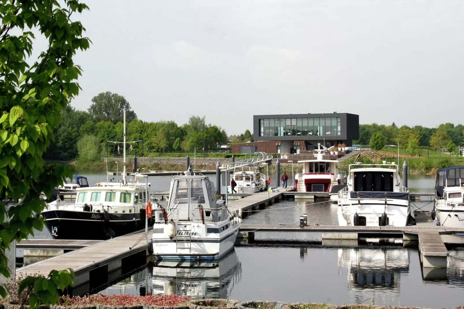 Maaspark Boschmolenplas - Havenblik-Parkfaciliteiten