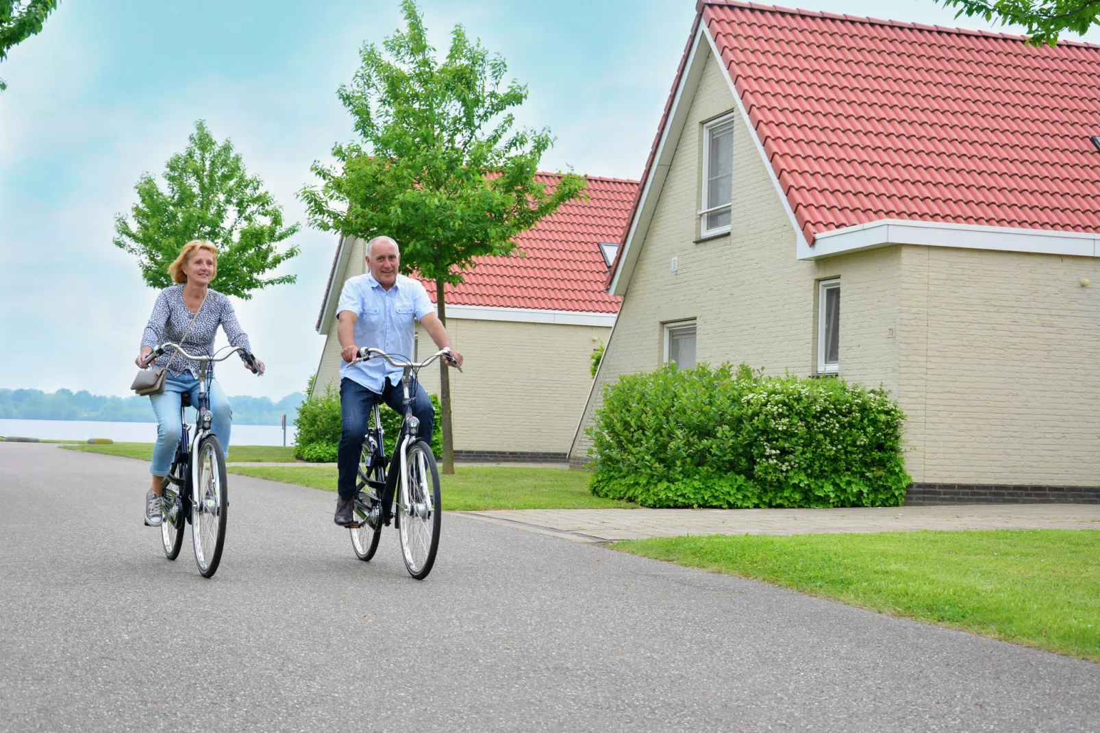 Maaspark Boschmolenplas - Tuinblik-Sfeer