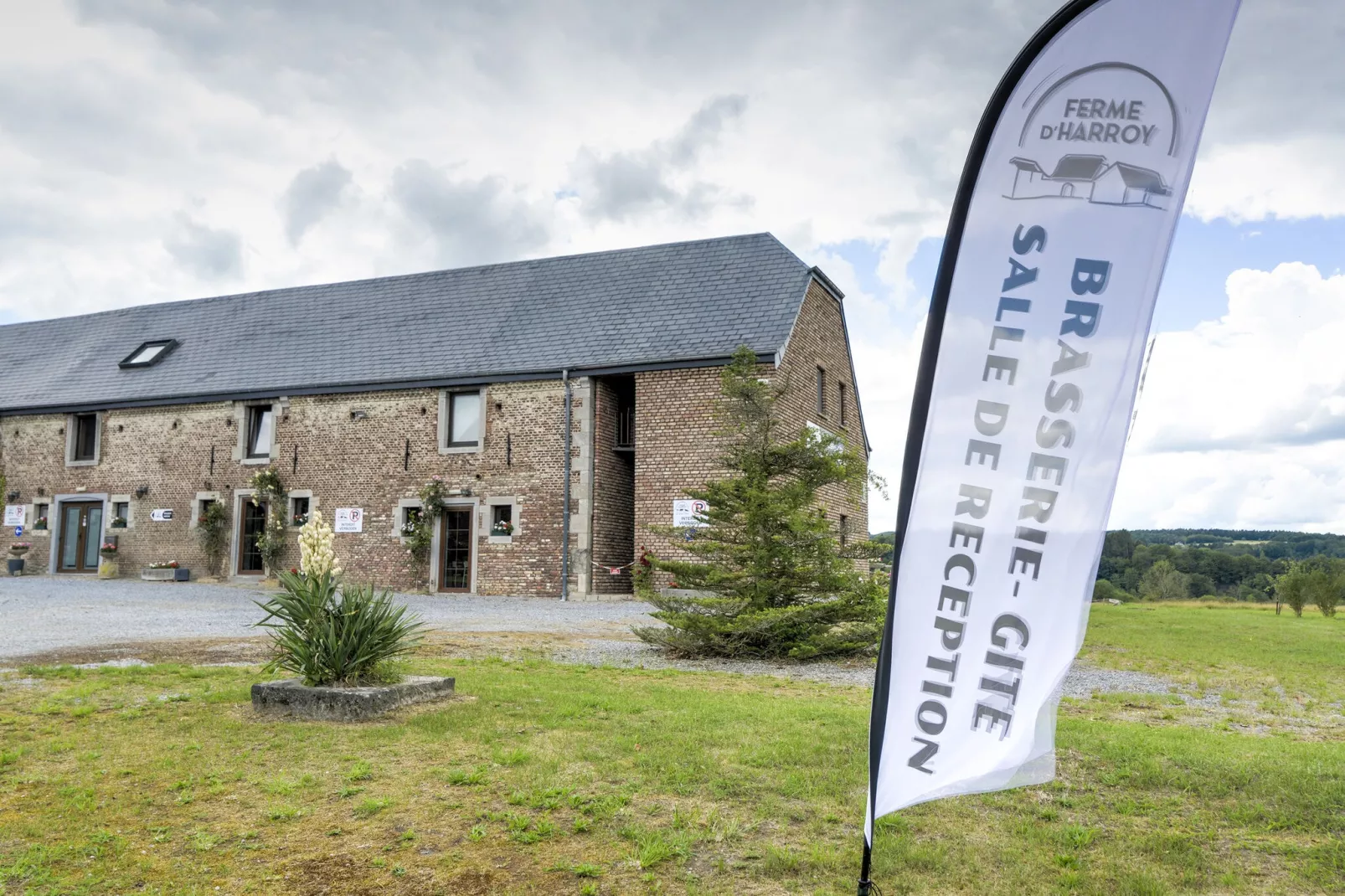 Ferme d'Harroy-Buitenkant zomer
