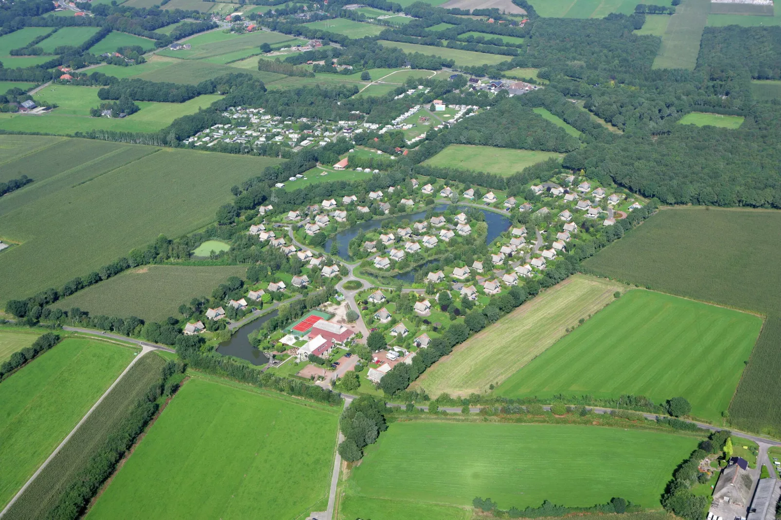 Villapark De Weerribben 1-Buitenkant zomer