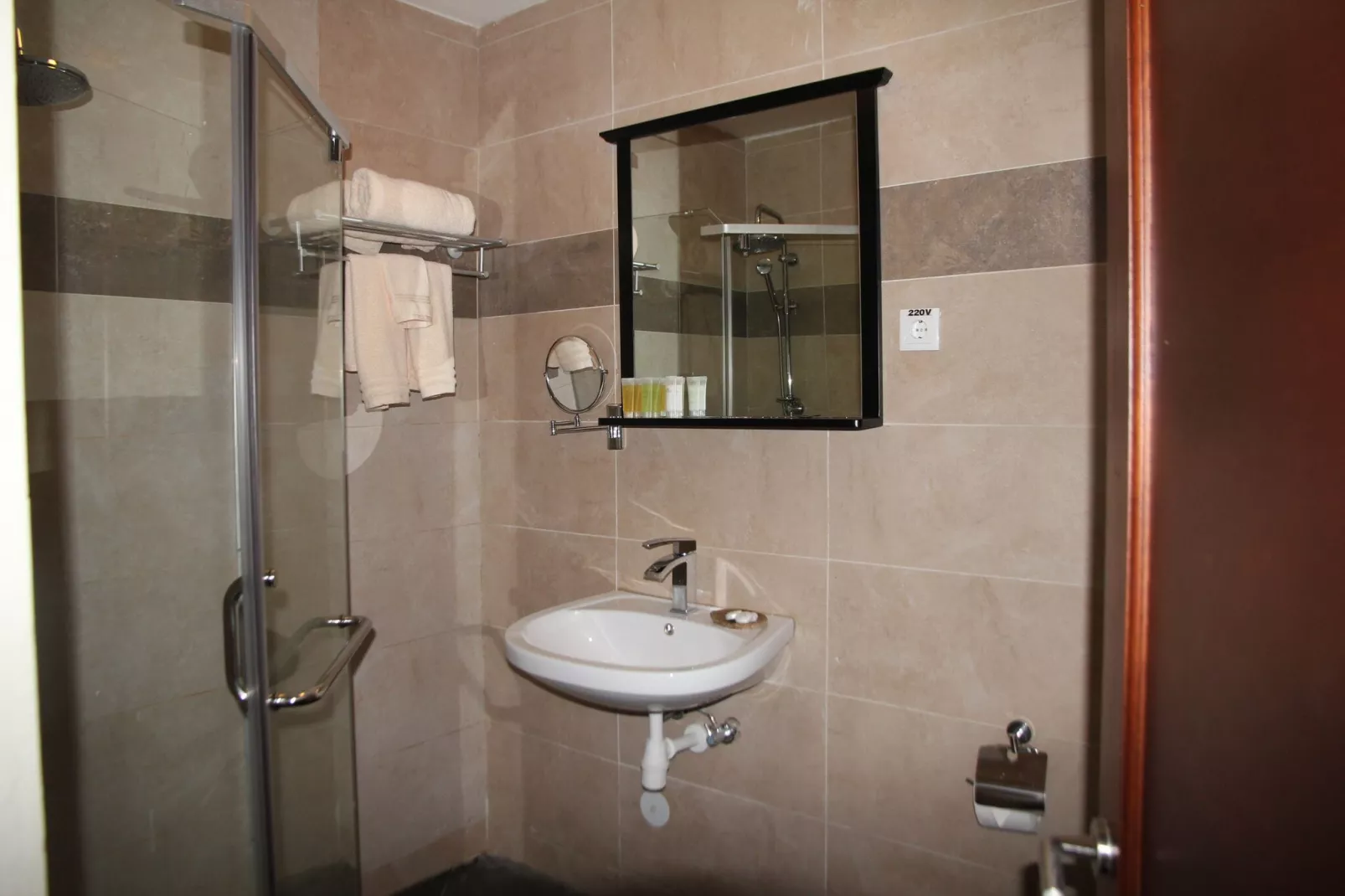 Appartement 2 bedroom-2 bathroom-Badkamer