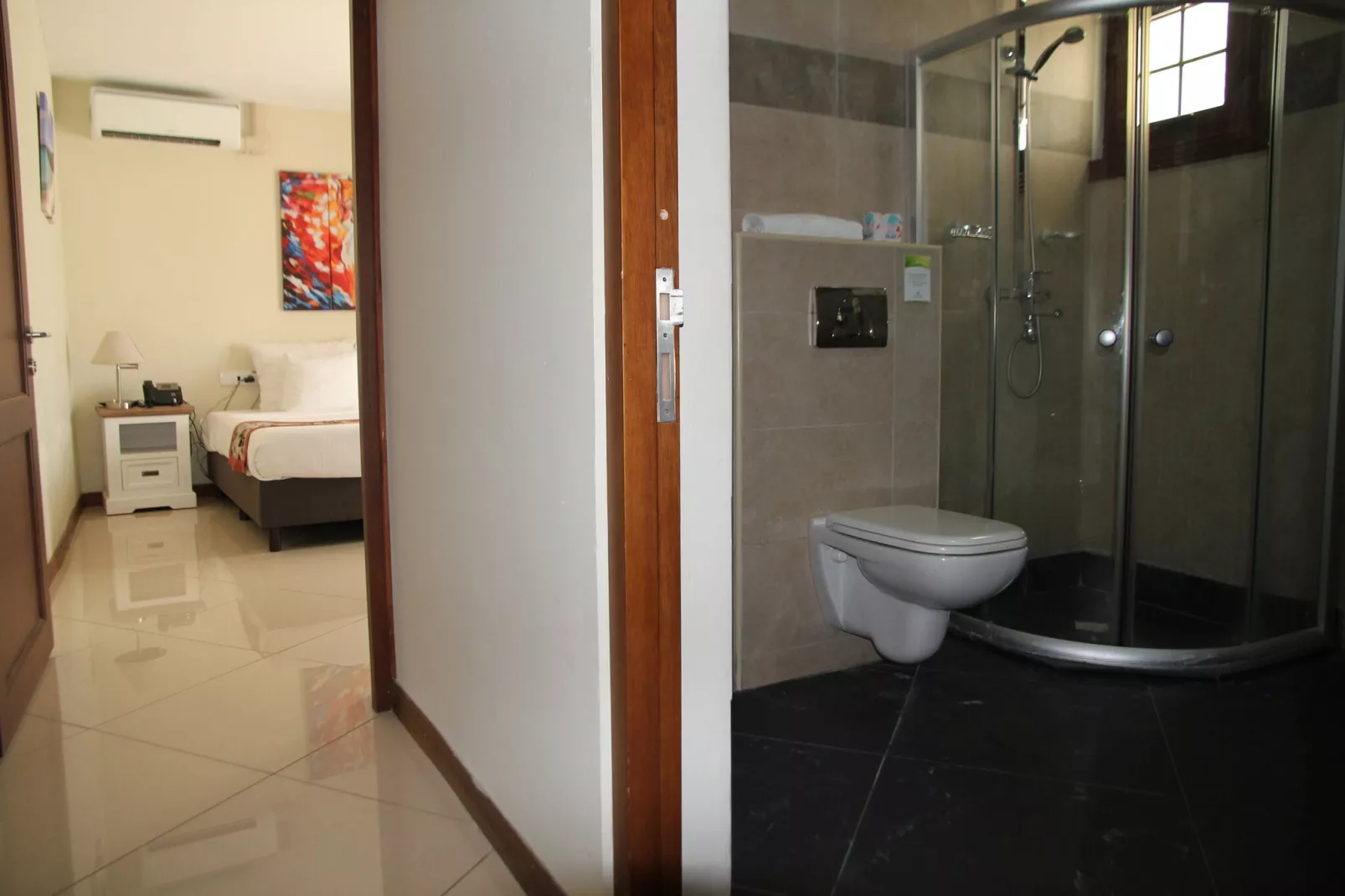 Appartement 3 bedroom-2 bathroom-Badkamer