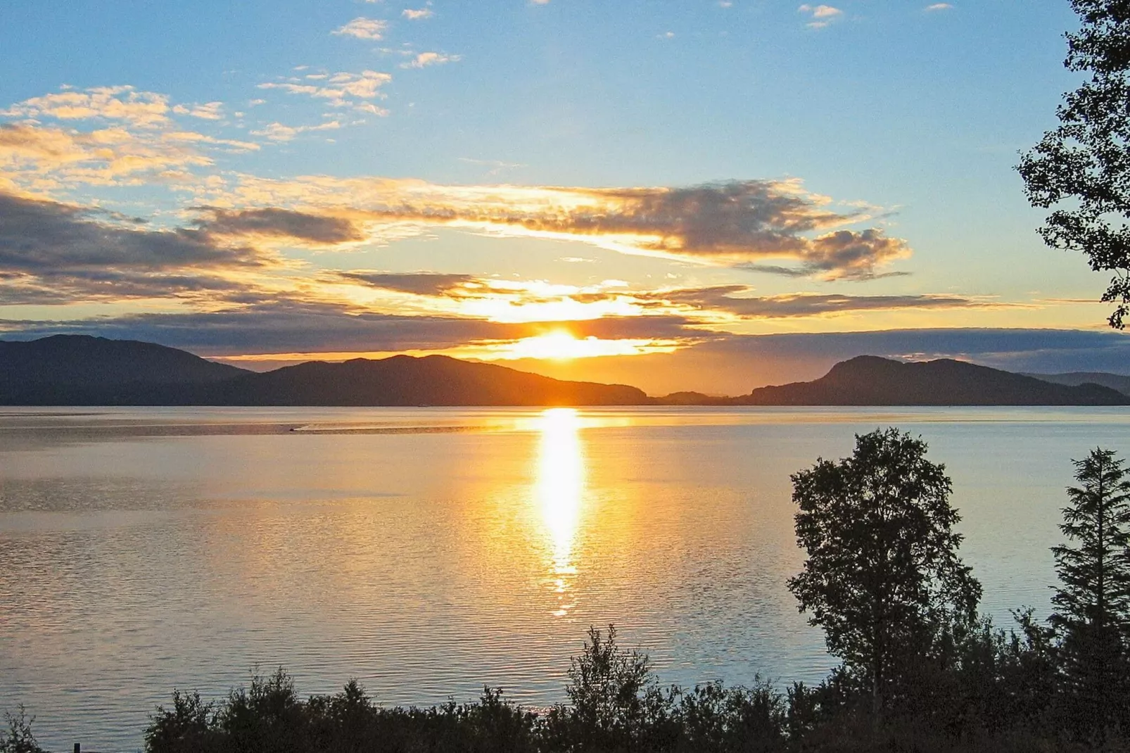 UTSIKTEN   HUS 55771-Waterzicht