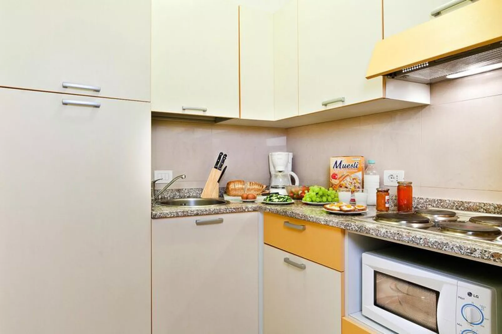 Residence Carl & Do Baveno-Bilo Standard 3 pax-Keuken