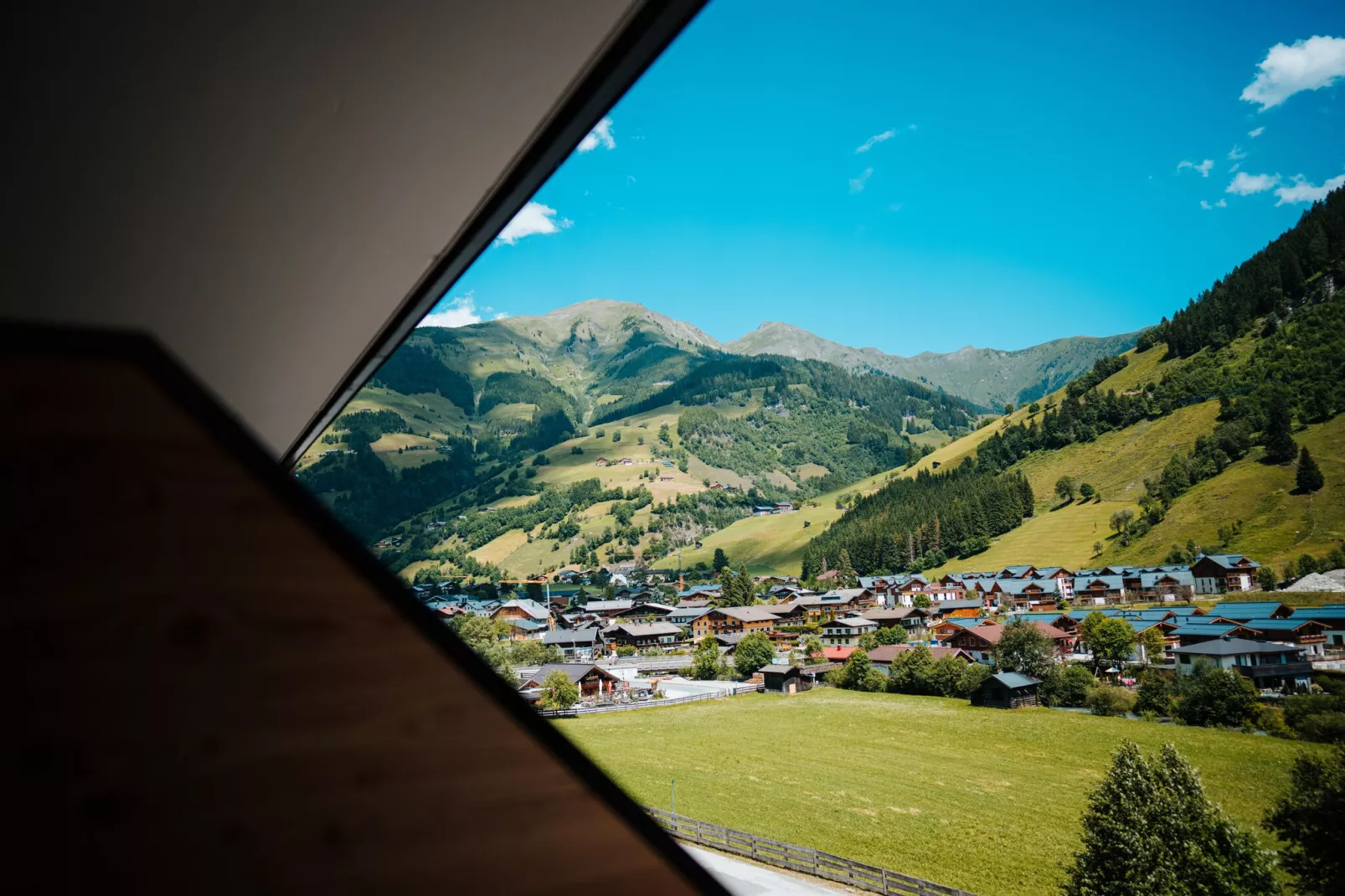 Groot appartement met sauna, direct aan skipiste-Parkfaciliteiten