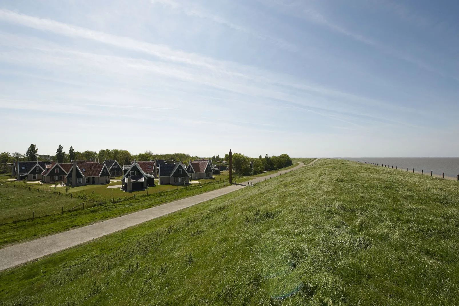 Recreatiepark Wiringherlant - Villa 5-Buitenkant zomer