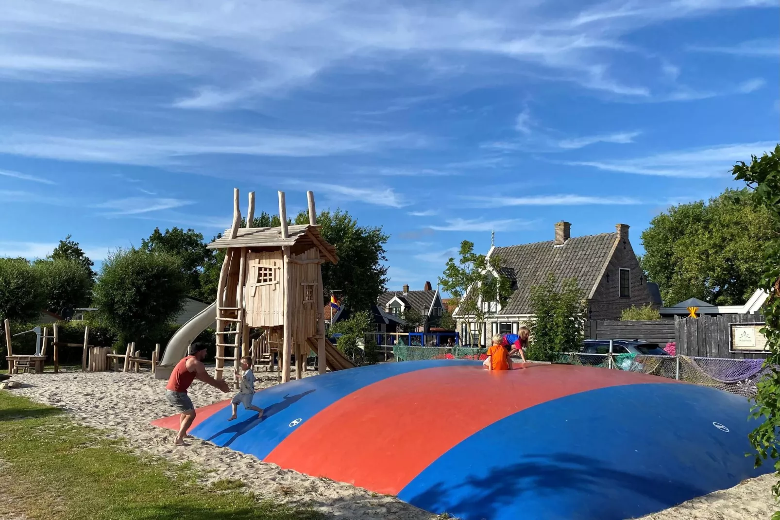 Gezellig chalet met afwasmachine op een vakantiepark, bij de Waddenzee-Parkfaciliteiten