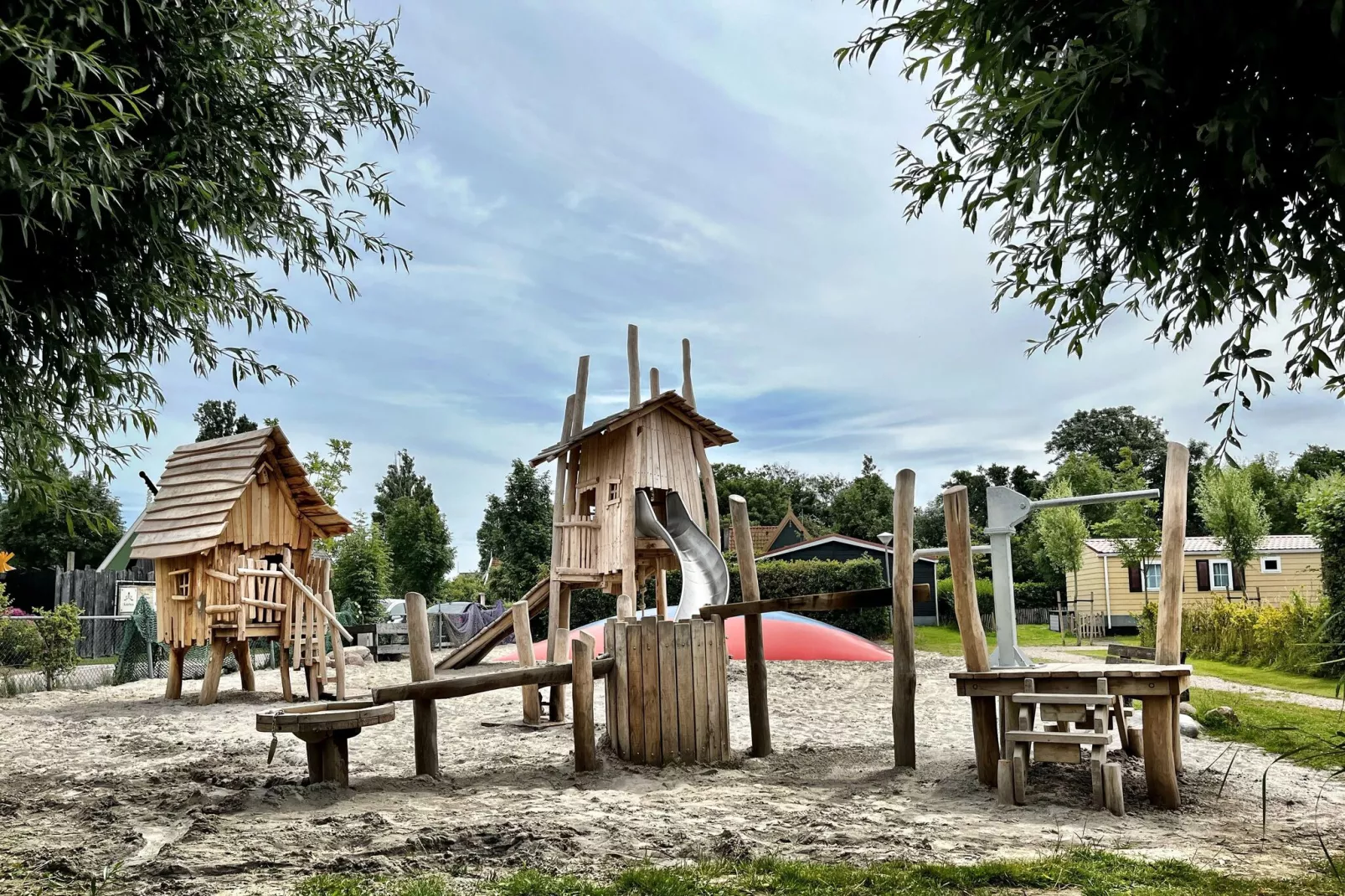 Gezellig chalet met afwasmachine op een vakantiepark, bij de Waddenzee-Parkfaciliteiten