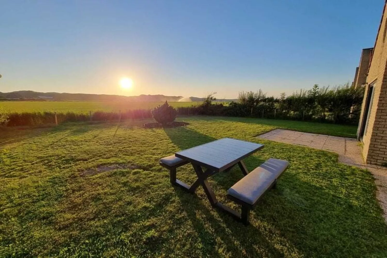 Villa Tulp en Duin-Buitenkant zomer