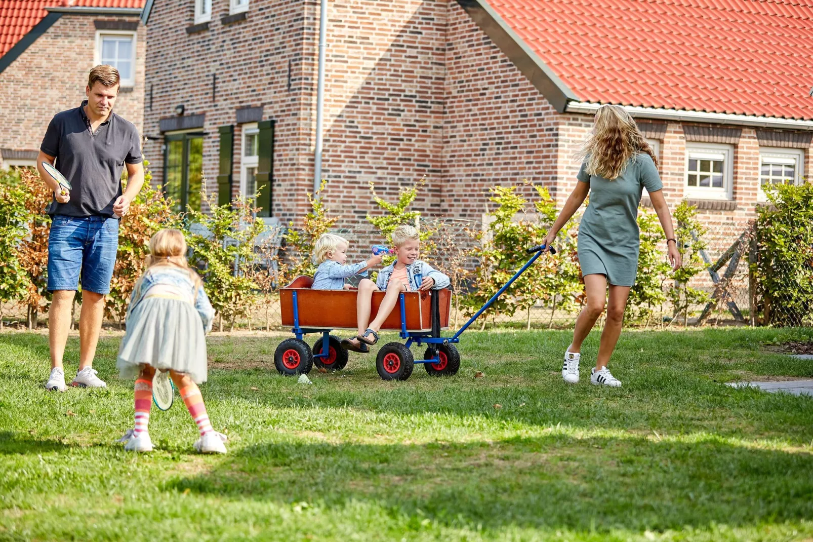 Buitenhof De Leistert 6-Tuinen zomer