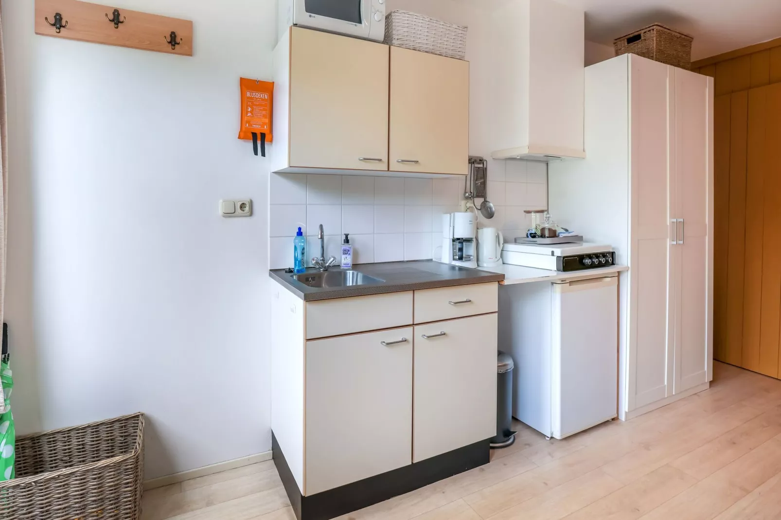Op de Roemte Appartement 2-Keuken