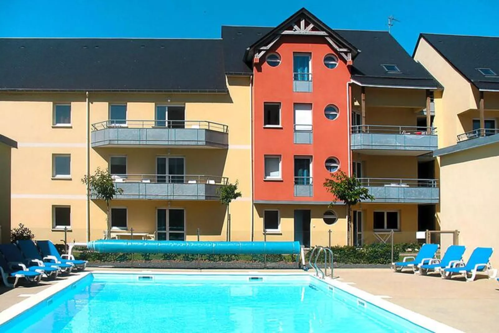 Residence Les Isles de Sola Grandcamp // T2 BALCON / 2 pcs 30 à 50 m2 T2 AVEC balcon ou terrasse-Zwembad