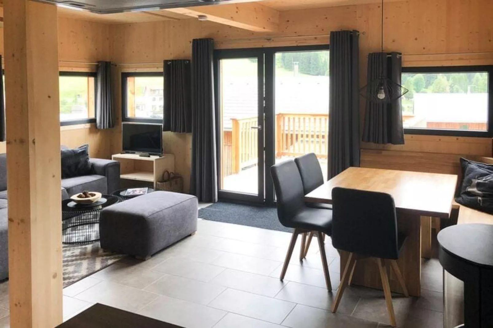 Holiday resort Almdorf Hohentauern Hohentauern im Murtal-Tauernchalet Wellness L-Woonkamer