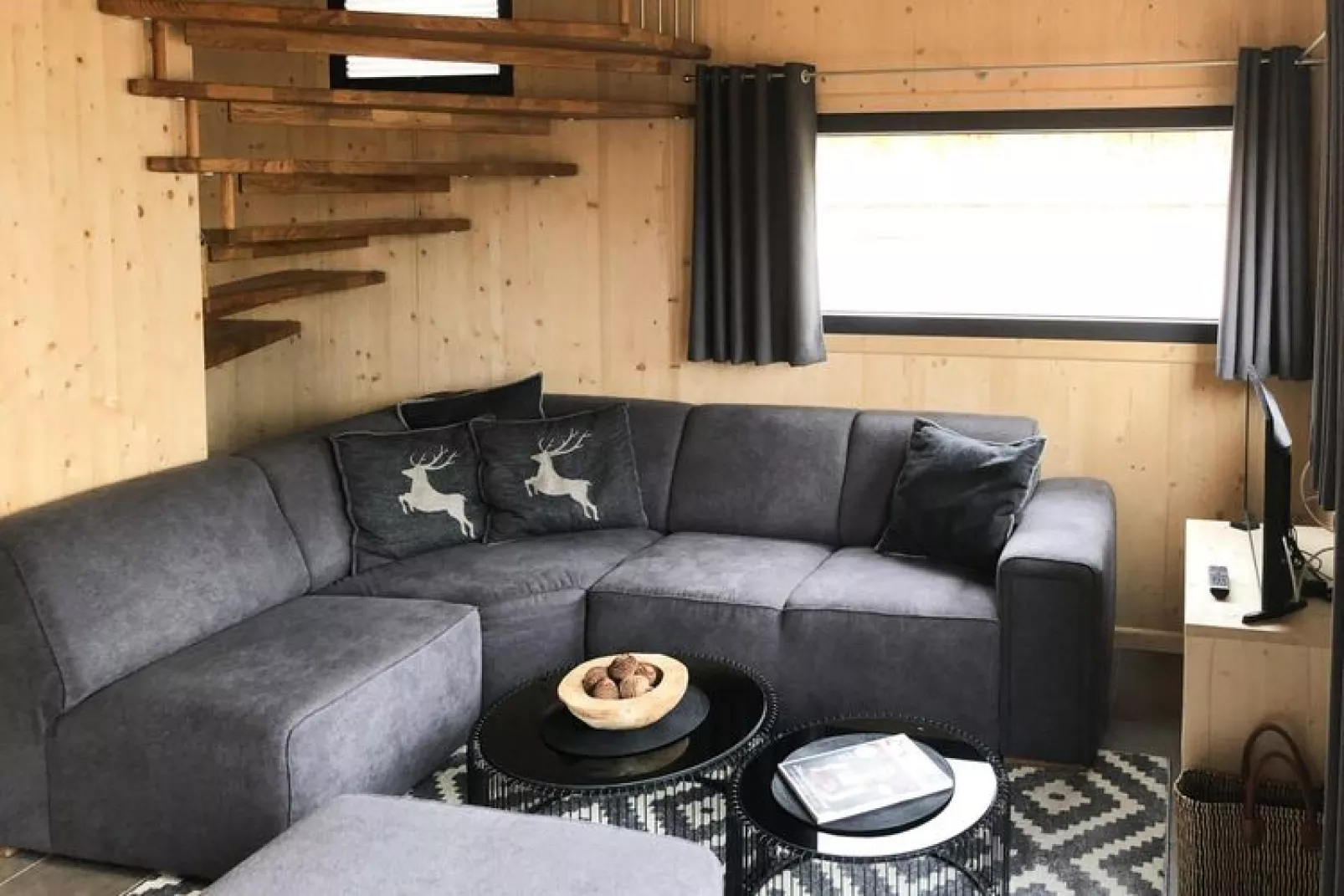 Holiday resort Almdorf Hohentauern Hohentauern im Murtal-Tauernchalet Wellness XL-Woonkamer