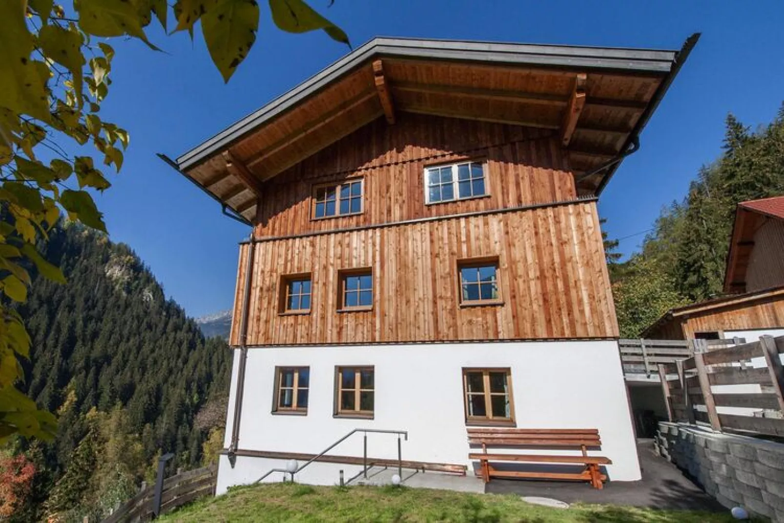 Bergappartement Schernthaner Tobadill-Buitenkant zomer