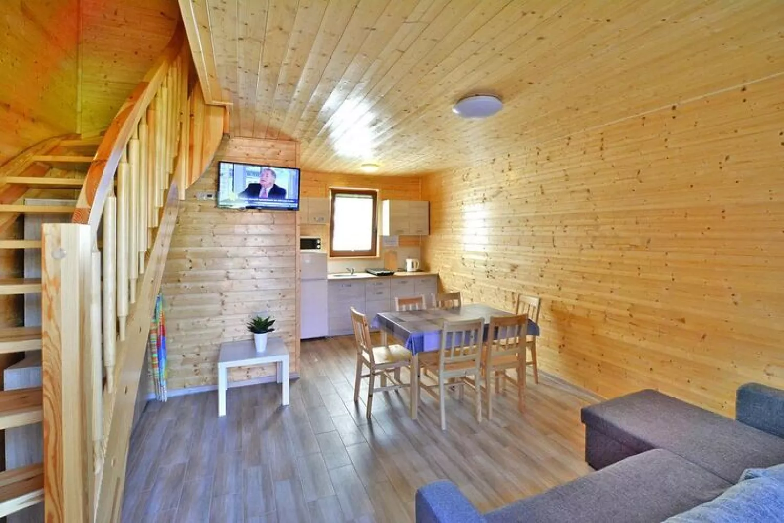 Domek piętrowy dla 2 osób Mielno-Eetkamer