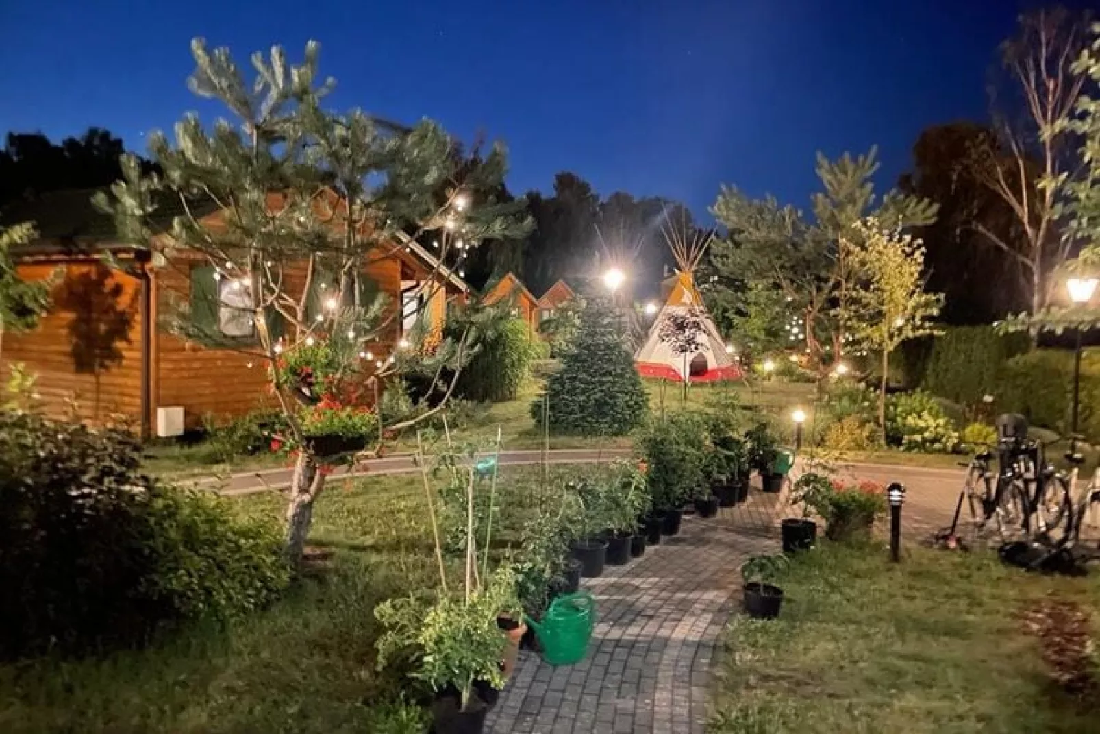 Domki letniskowe dla 4 osób Mielno-Tuinen zomer