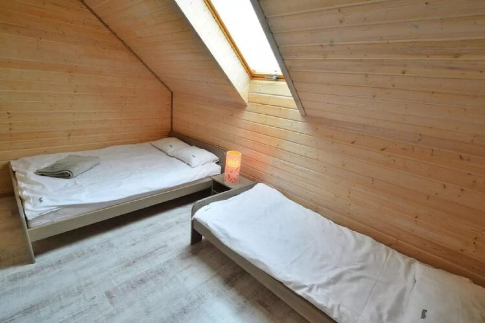 Domki LUX dla 6 osób Sianożęty-Slaapkamer