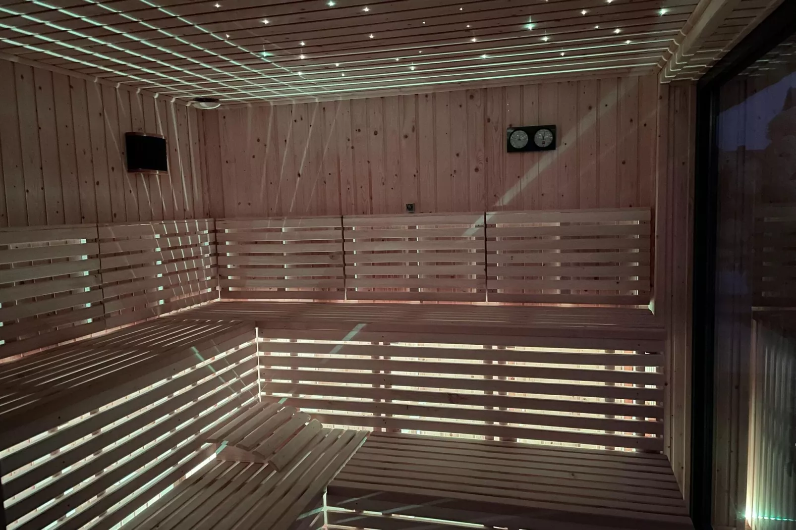 Domki LUX dla 6 osób Sianożęty-Sauna