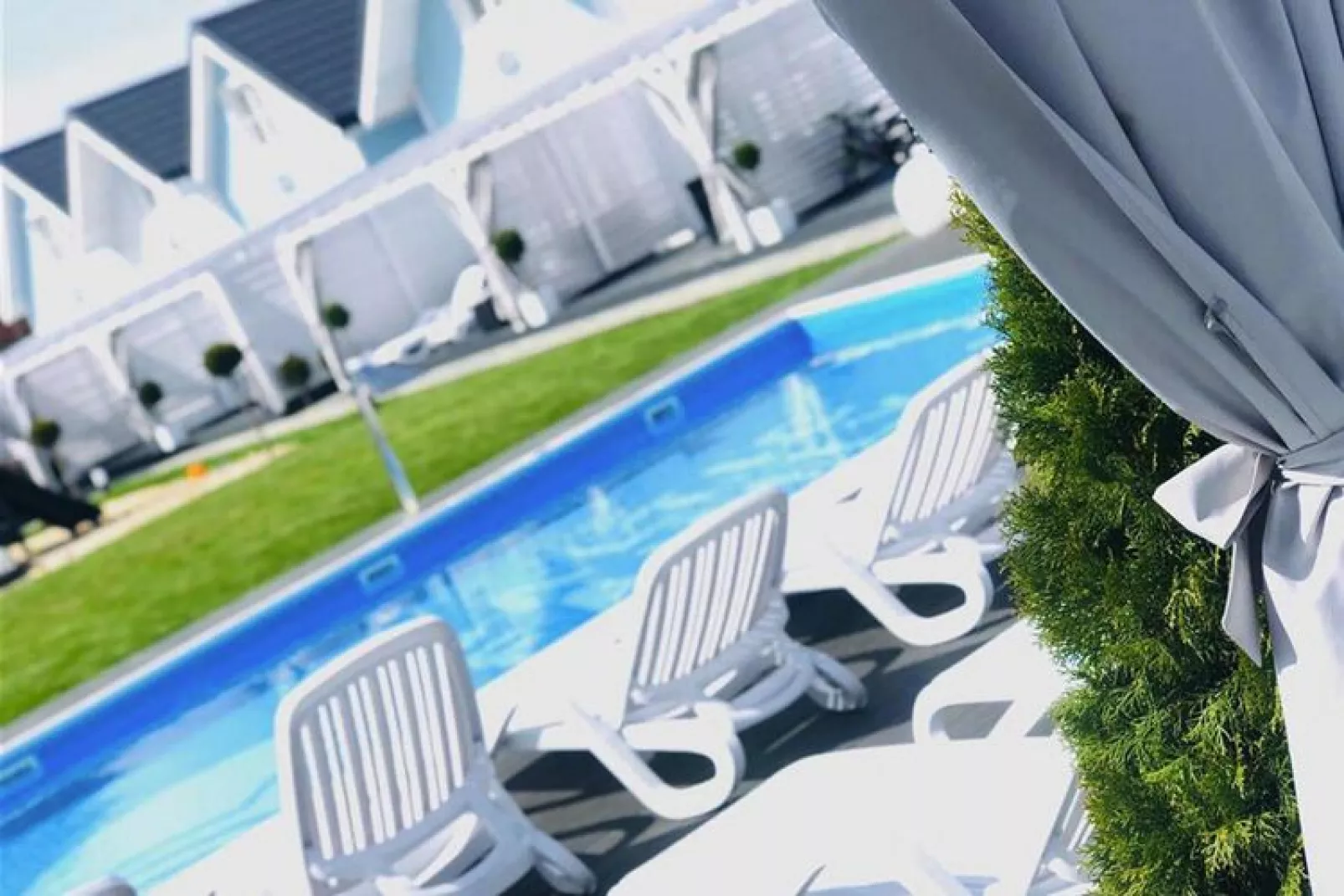 Holiday complex, Mielno-TYP B (max 6 Erw. + 2 Kind.) = TYP A (Kontipool)-Zwembad
