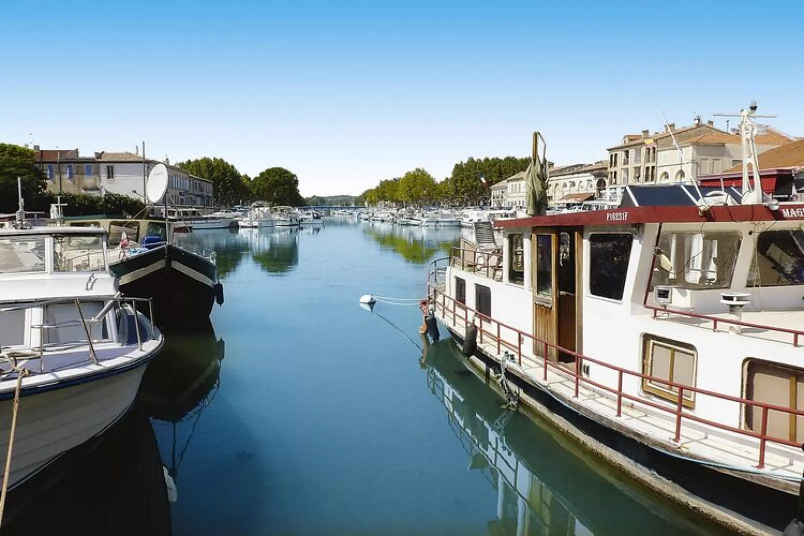 Doppelhaushälfte in Beaucaire-Gebieden zomer 5km