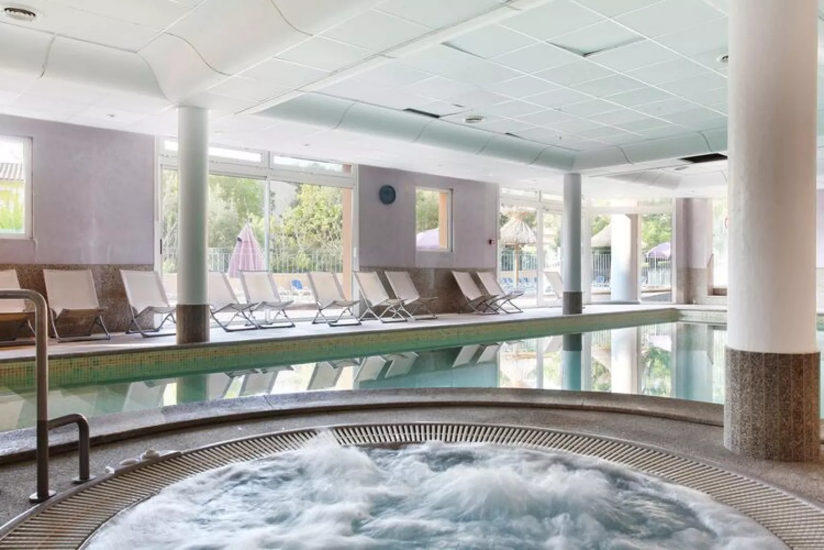 Appartement in Gréoux-les-Bains met gedeeld zwembad-Sfeer