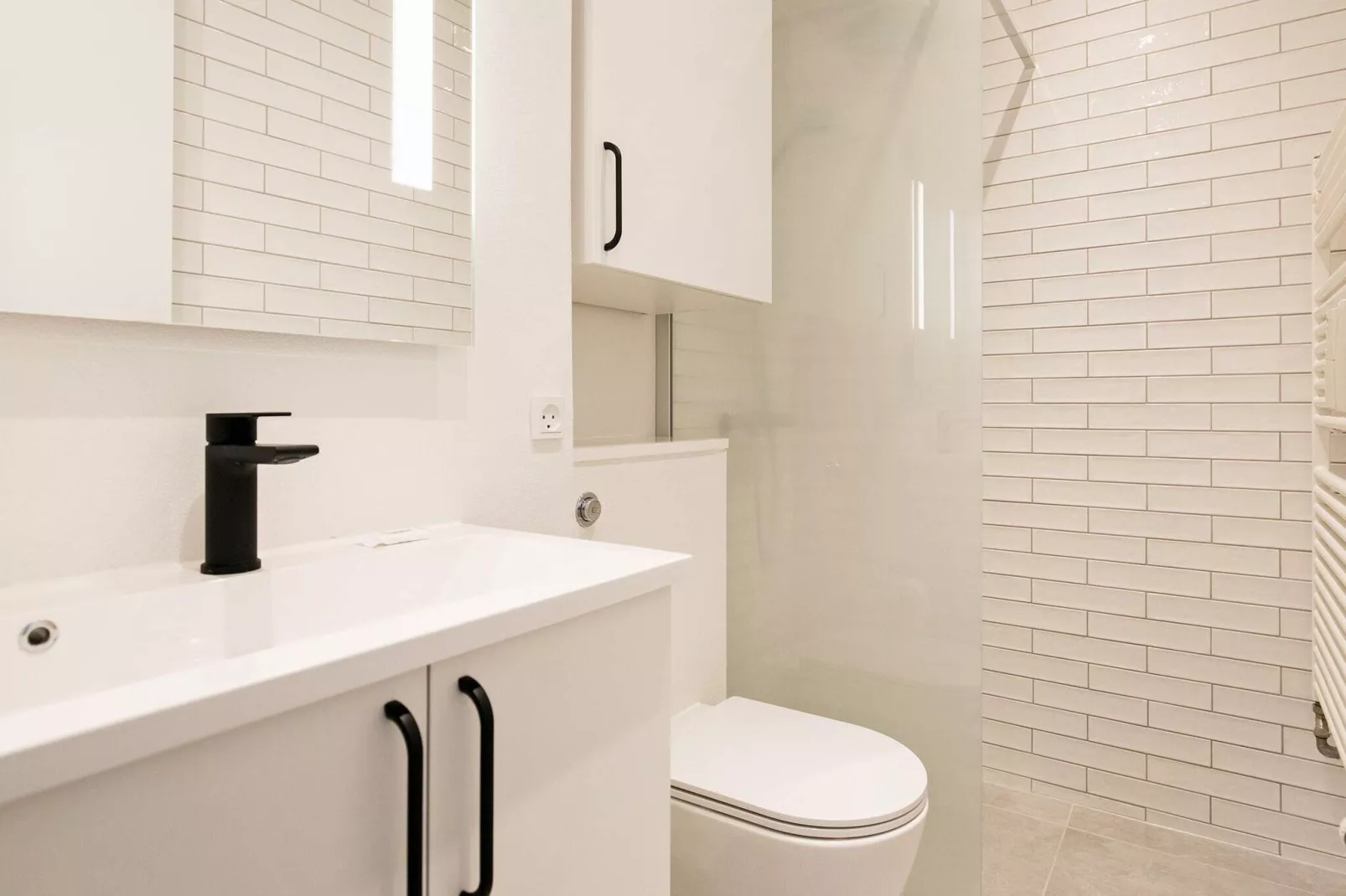2½ room renovated,partially seaview-Binnen